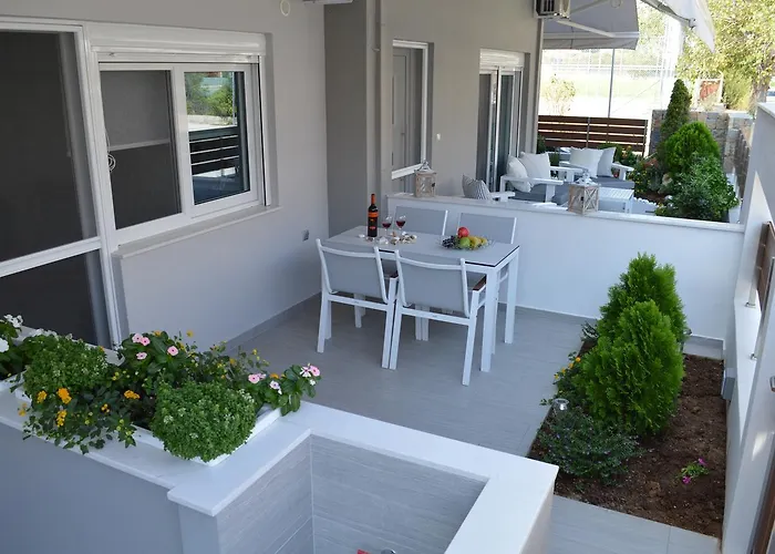 Aqua Luxury Villas
